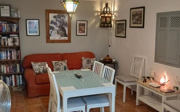 Image No.25-6 Bed House for sale