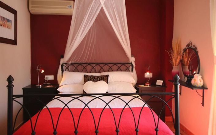 Image No.33-6 Bed House for sale