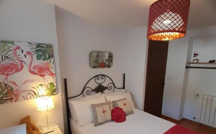 Image No.35-6 Bed House for sale