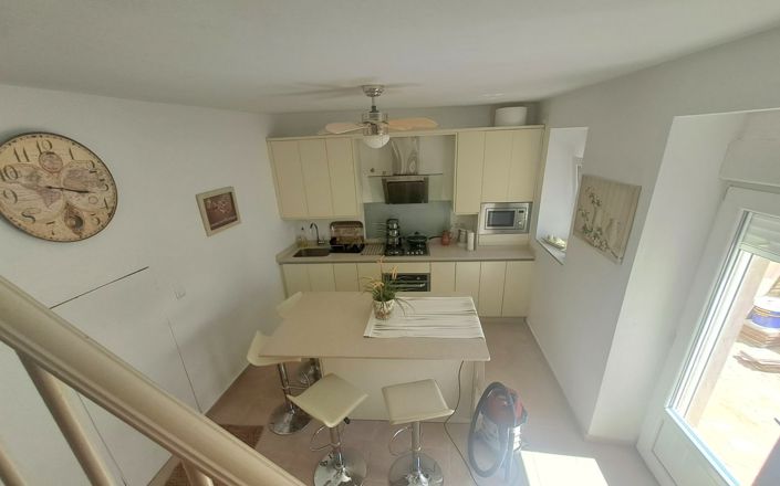 Image No.18-4 Bed House for sale