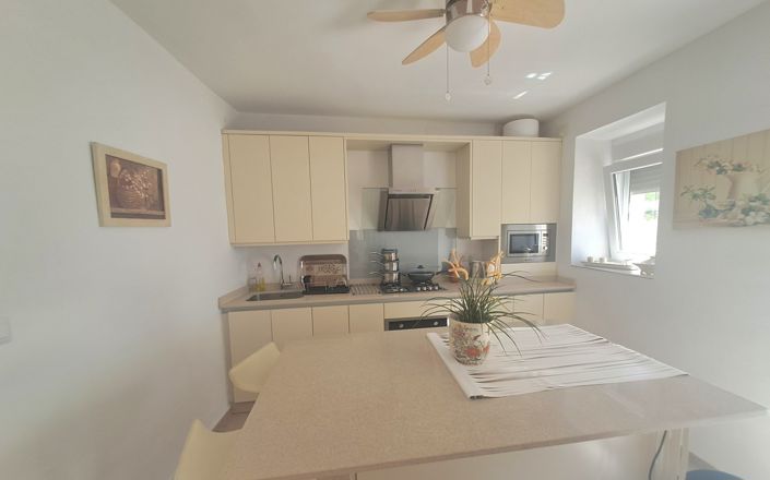 Image No.19-4 Bed House for sale