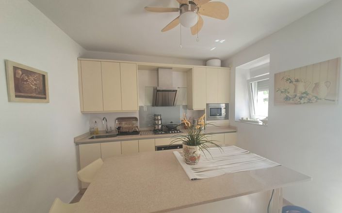 Image No.20-4 Bed House for sale