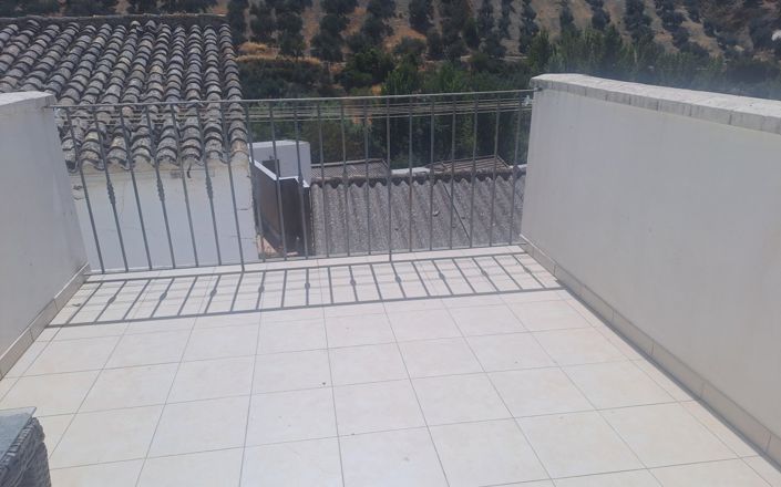 Image No.6-4 Bed House for sale