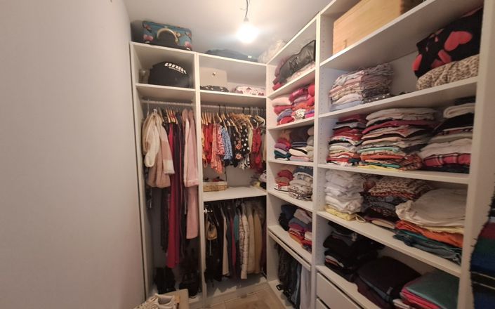 Image No.10-6 Bed House for sale