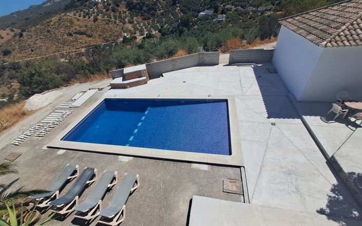 Image No.28-6 Bed House for sale