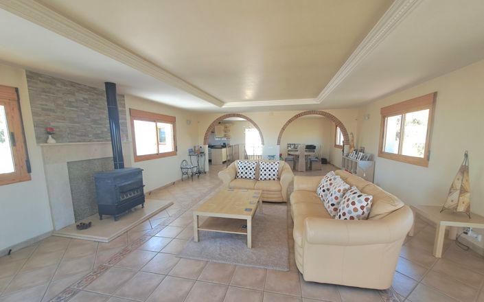 Image No.31-6 Bed House for sale