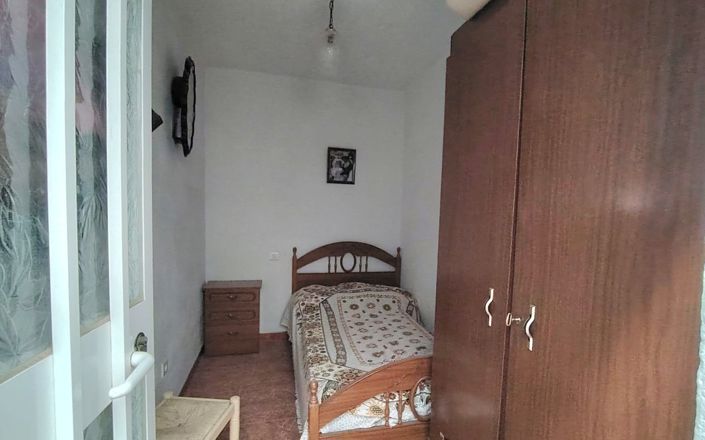 Image No.13-6 Bed House for sale