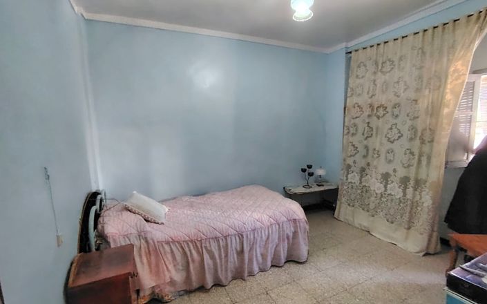 Image No.20-6 Bed House for sale