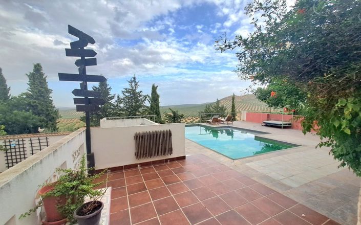 Image No.13-7 Bed House for sale