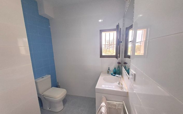 Image No.50-7 Bed House for sale