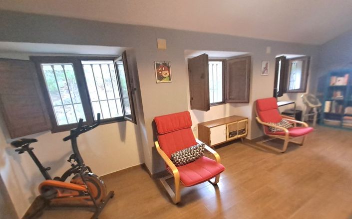 Image No.56-7 Bed House for sale