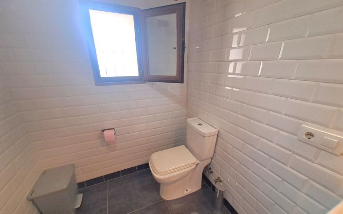 Image No.58-7 Bed House for sale