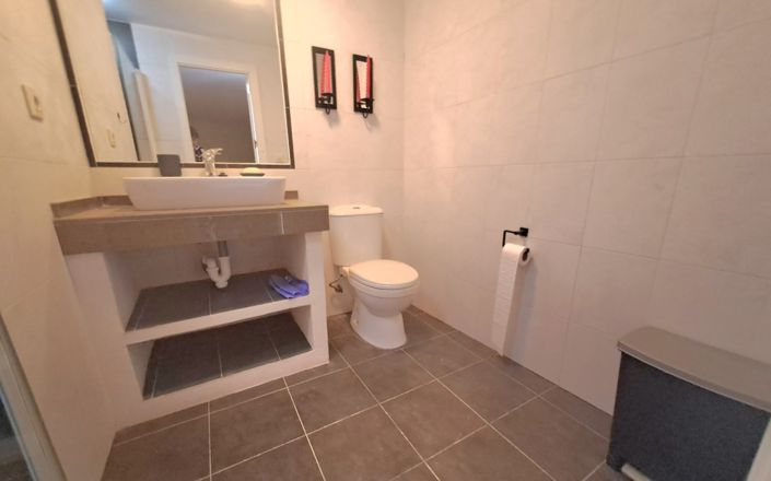 Image No.9-7 Bed House for sale