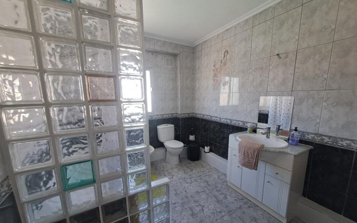 Image No.32-7 Bed House for sale