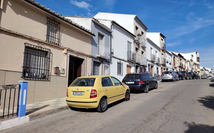 Image No.24-4 Bed House for sale