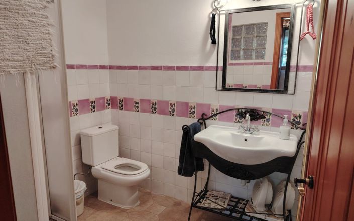 Image No.25-5 Bed House for sale