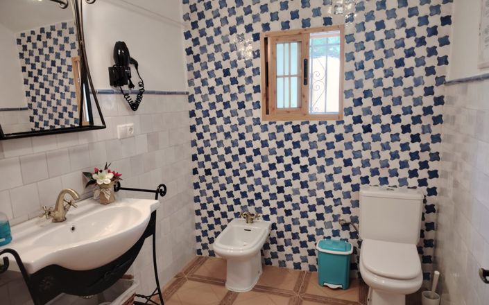 Image No.31-5 Bed House for sale