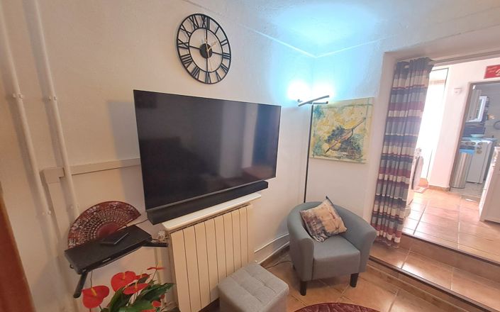 Image No.10-3 Bed House for sale