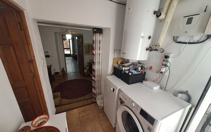 Image No.12-3 Bed House for sale