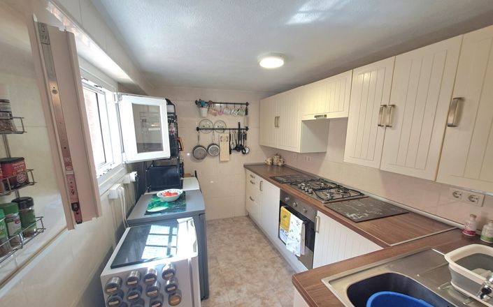 Image No.14-3 Bed House for sale