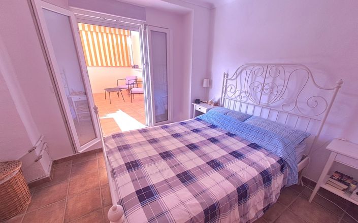 Image No.23-3 Bed House for sale