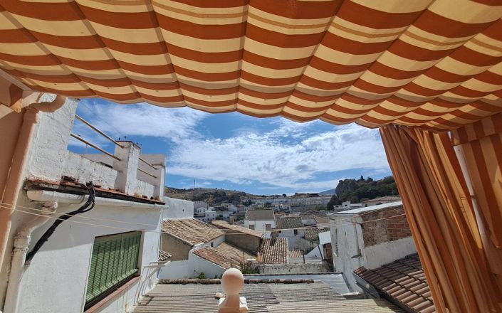 Image No.25-3 Bed House for sale