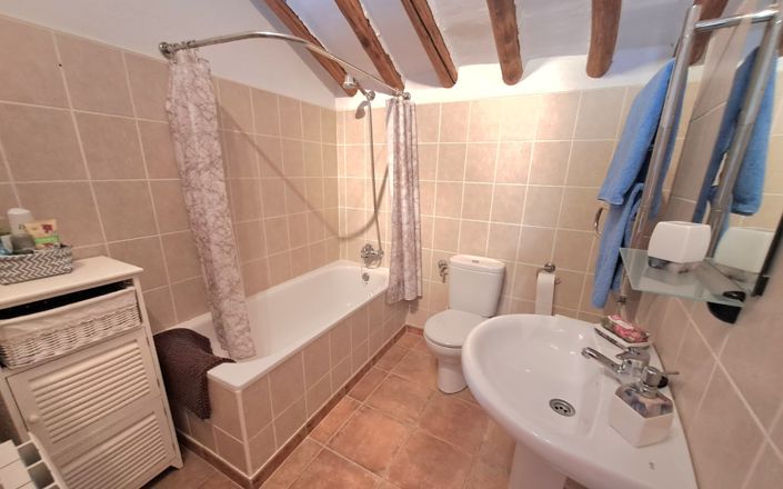 Image No.28-3 Bed House for sale