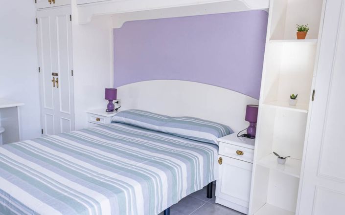 Image No.18-4 Bed House for sale