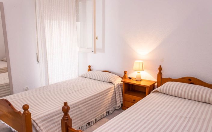 Image No.26-4 Bed House for sale