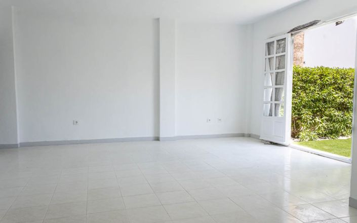 Image No.11-2 Bed House for sale