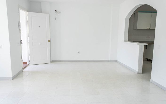 Image No.12-2 Bed House for sale