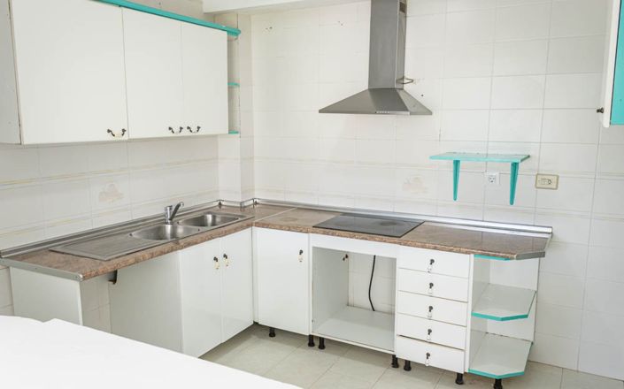 Image No.13-2 Bed House for sale