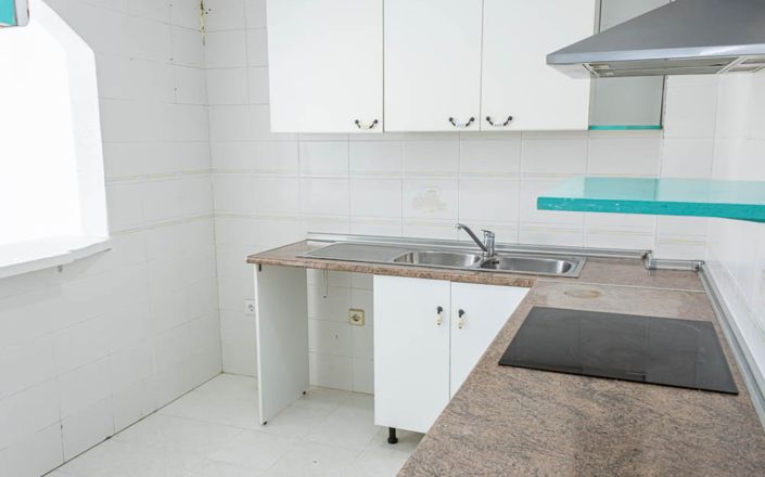 Image No.14-2 Bed House for sale