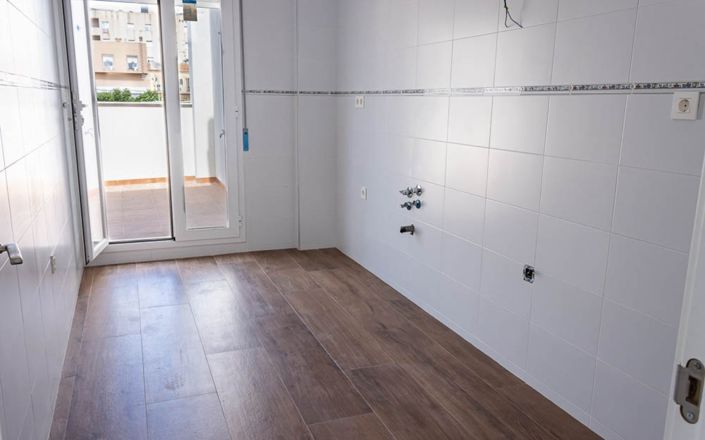 Image No.12-3 Bed House for sale