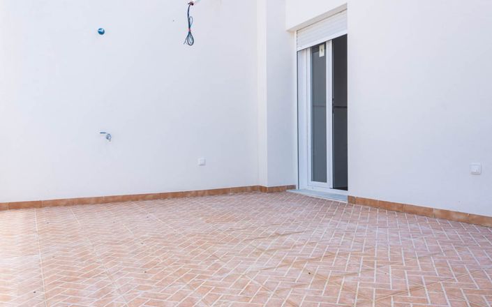 Image No.16-3 Bed House for sale