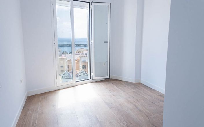 Image No.21-3 Bed House for sale