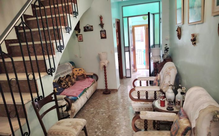 Image No.5-2 Bed House for sale