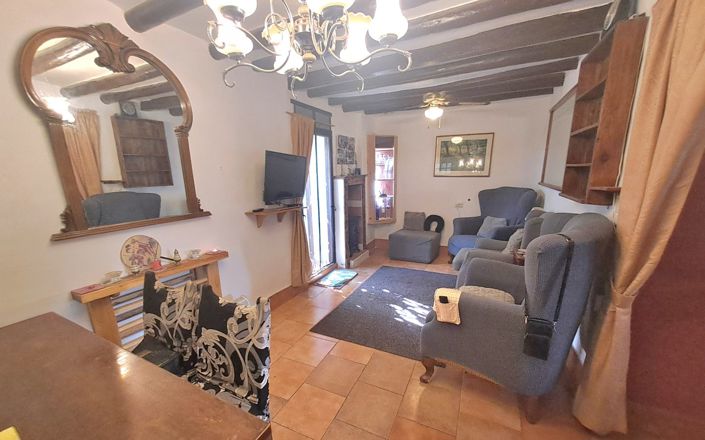 Image No.12-5 Bed House for sale