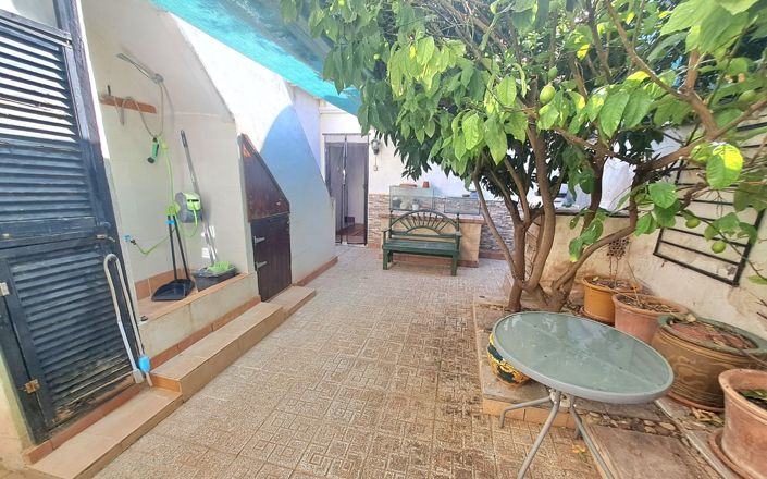 Image No.2-5 Bed House for sale