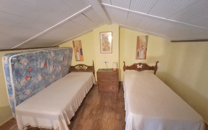 Image No.43-5 Bed House for sale