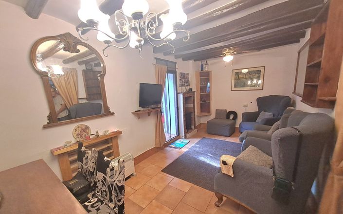 Image No.8-5 Bed House for sale