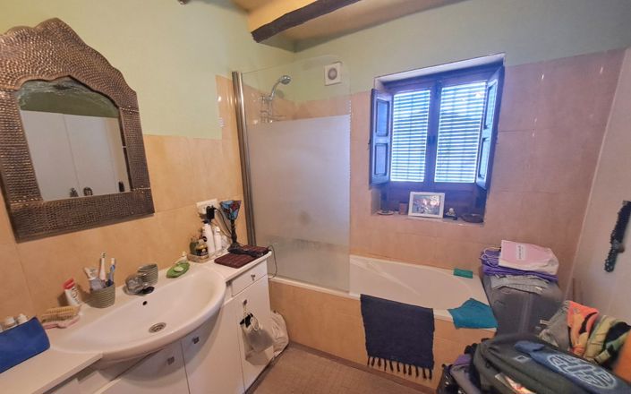 Image No.6-3 Bed House for sale