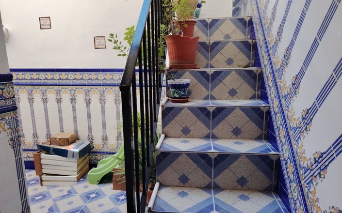 Image No.17-4 Bed House for sale