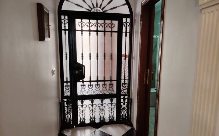 Image No.5-4 Bed House for sale