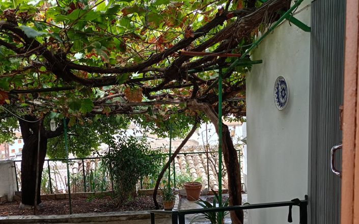 Image No.40-4 Bed House for sale