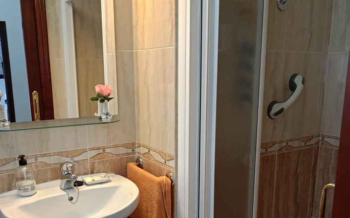 Image No.51-4 Bed House for sale