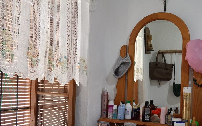 Image No.13-2 Bed House for sale