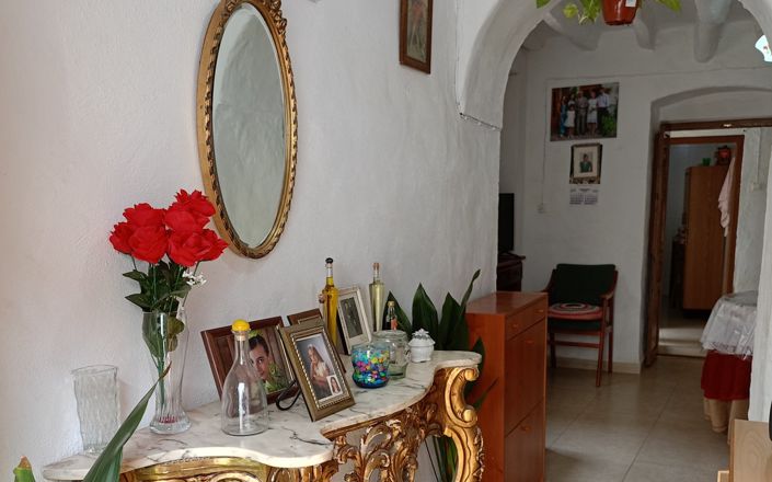 Image No.2-2 Bed House for sale