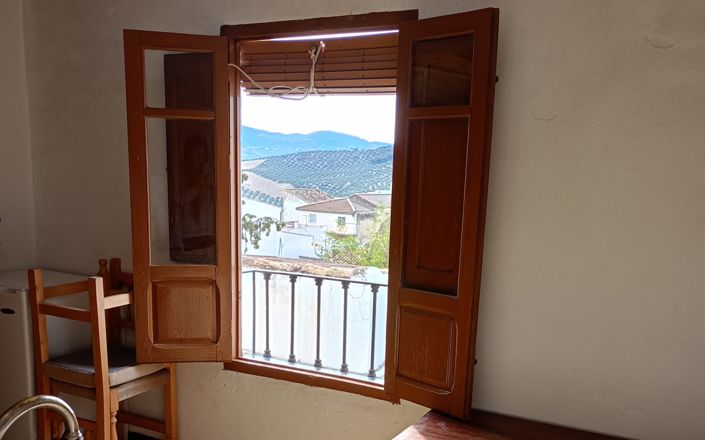 Image No.25-2 Bed House for sale