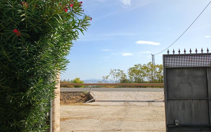 Image No.3-3 Bed House for sale